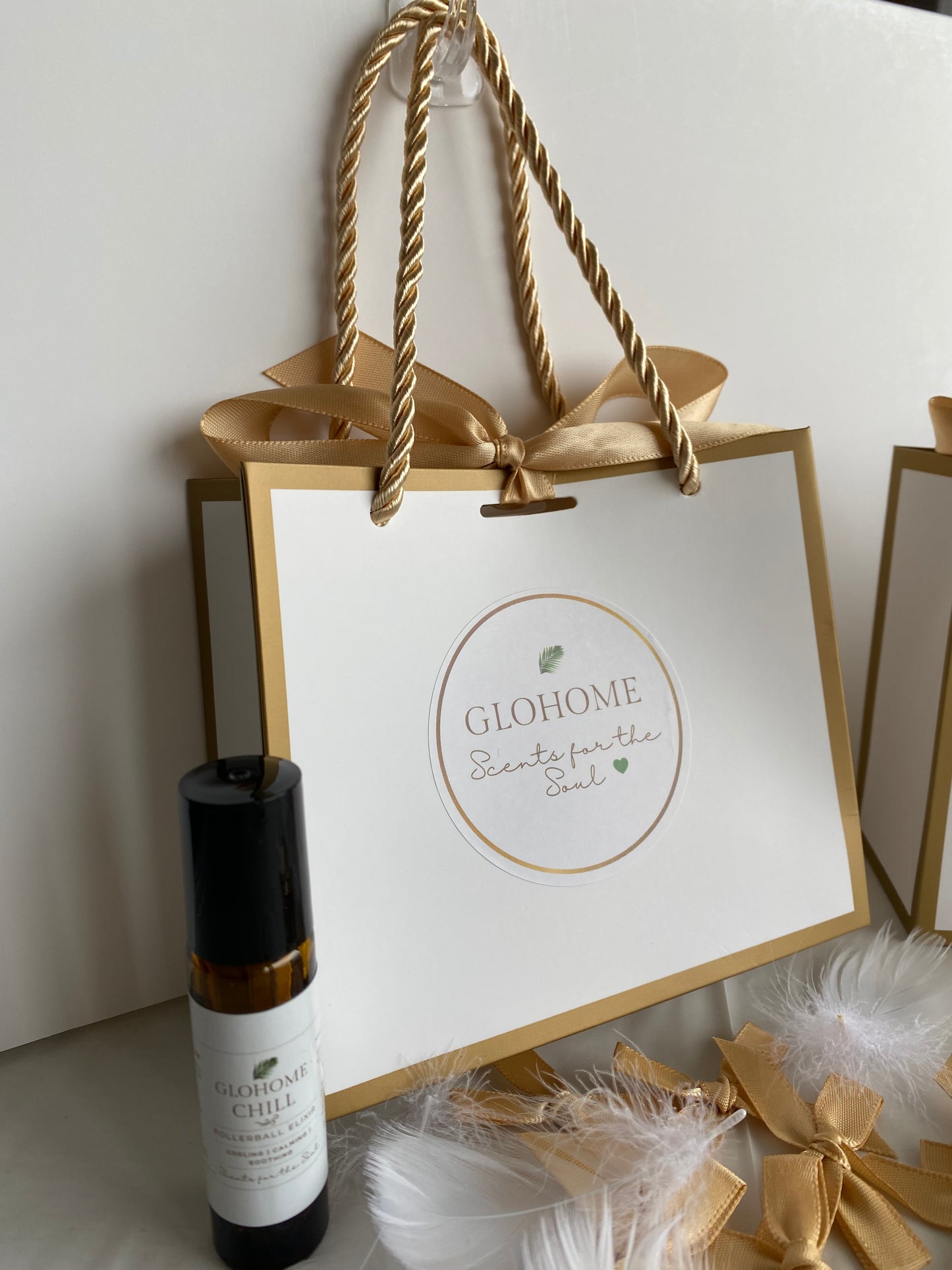 GloHome Gift Bag with 1 bottle of CHILL (10ml)